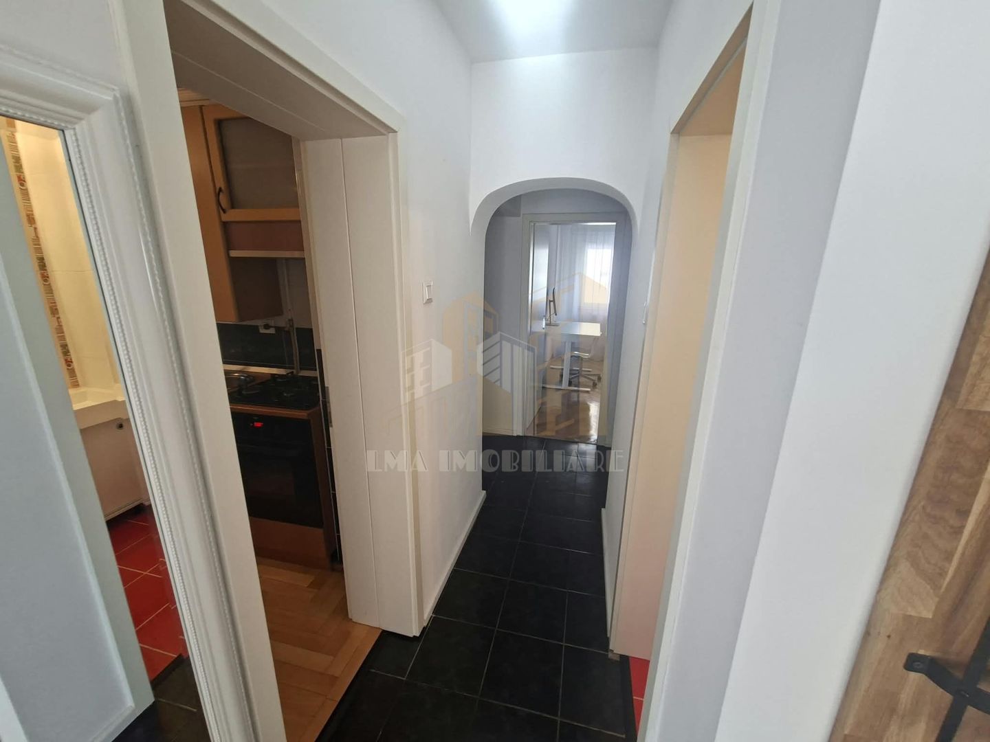 Apartament 3 camere central strada Matei Basarab Brasov - Poză 3