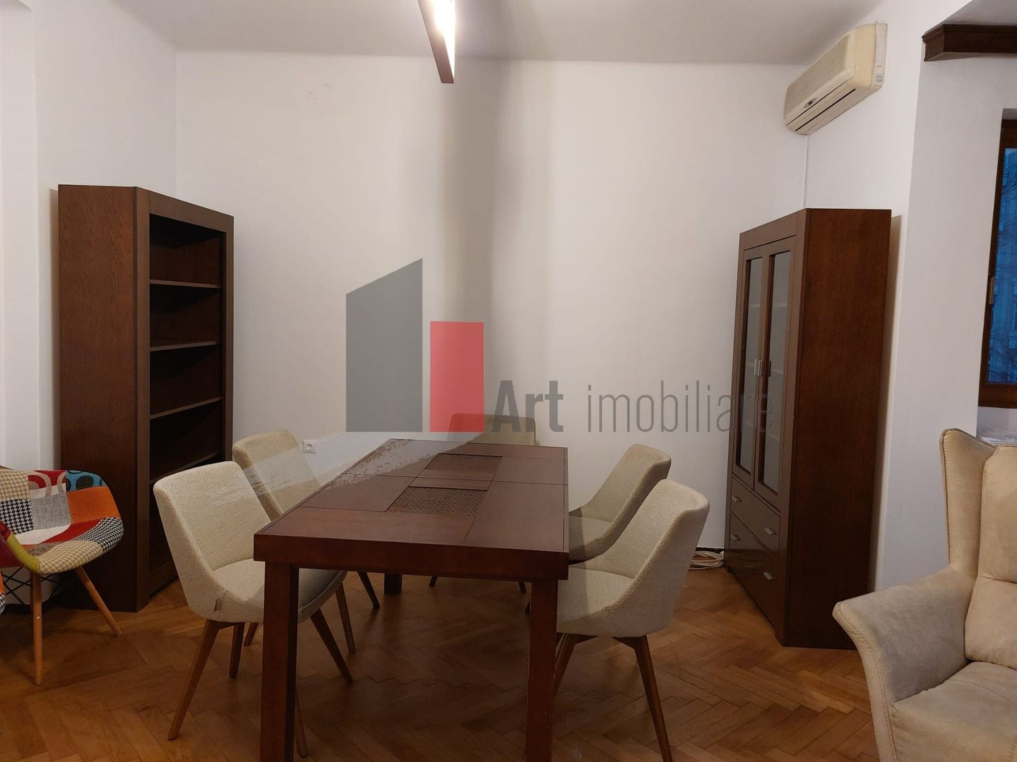 Apartamentul "REHEGUA" , P-ta Rosetti, bloc stradal, renovat complet - Poză 4