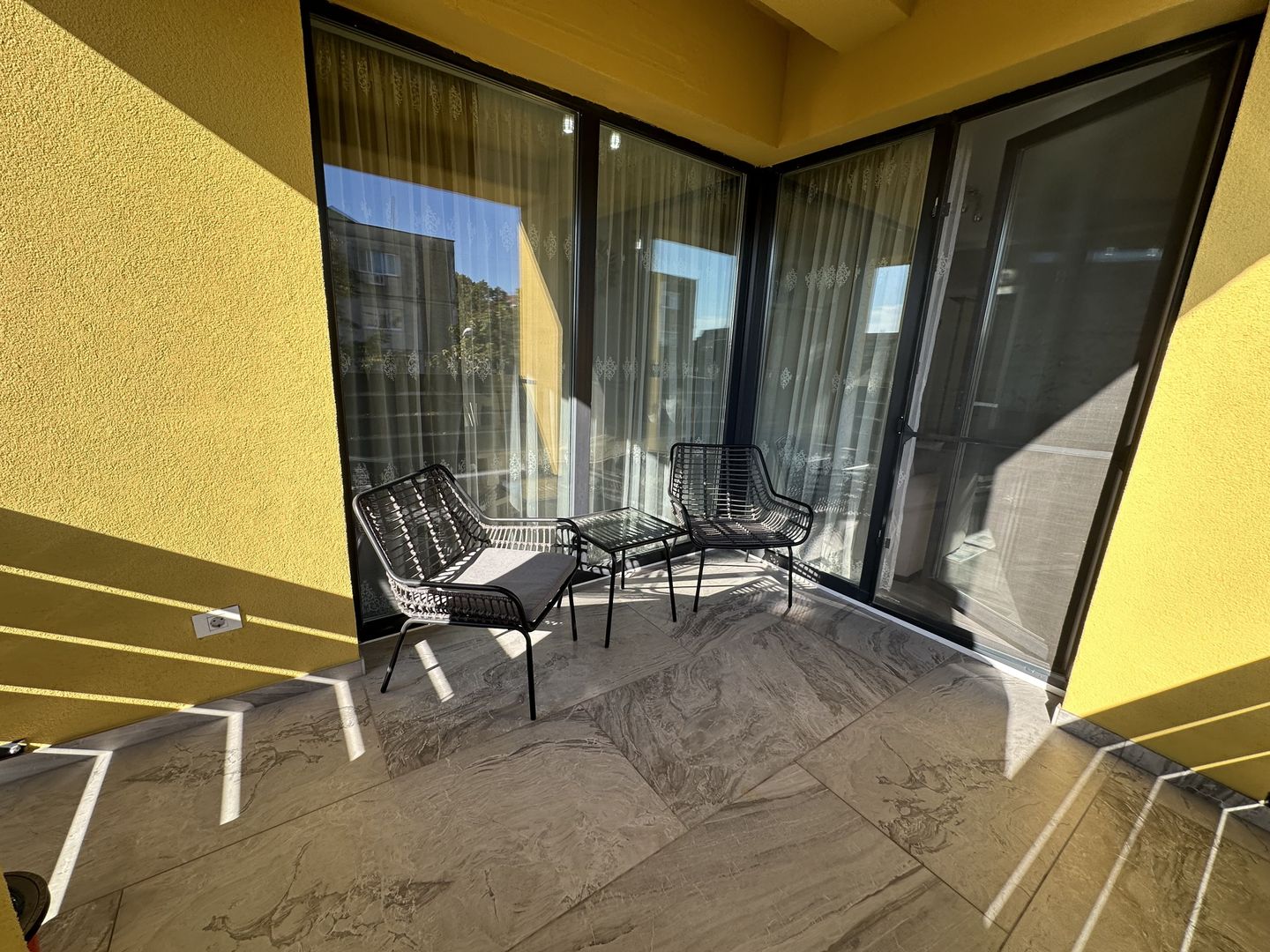 Apartament 2 camere se vinde mobilat - Poză 13