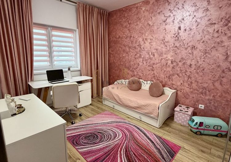 Apartament 3 camere, decomandat - Poză 5