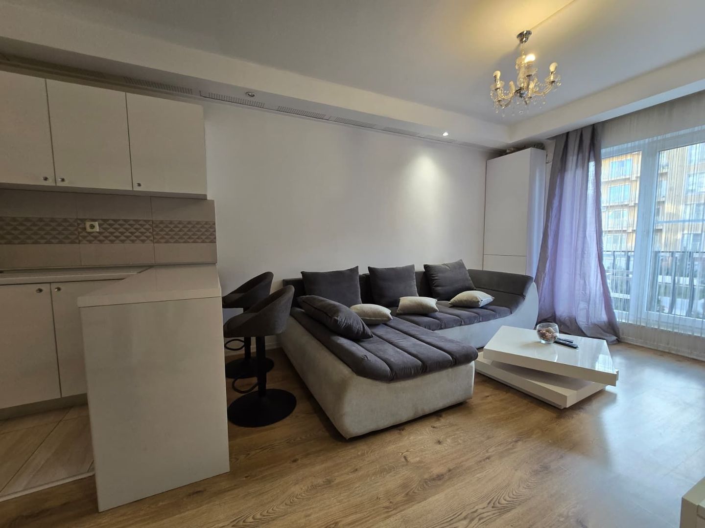 COSMOPOLIS - Apartament cu 2 camere tip studio, mobilat si utilat. - Poză 4