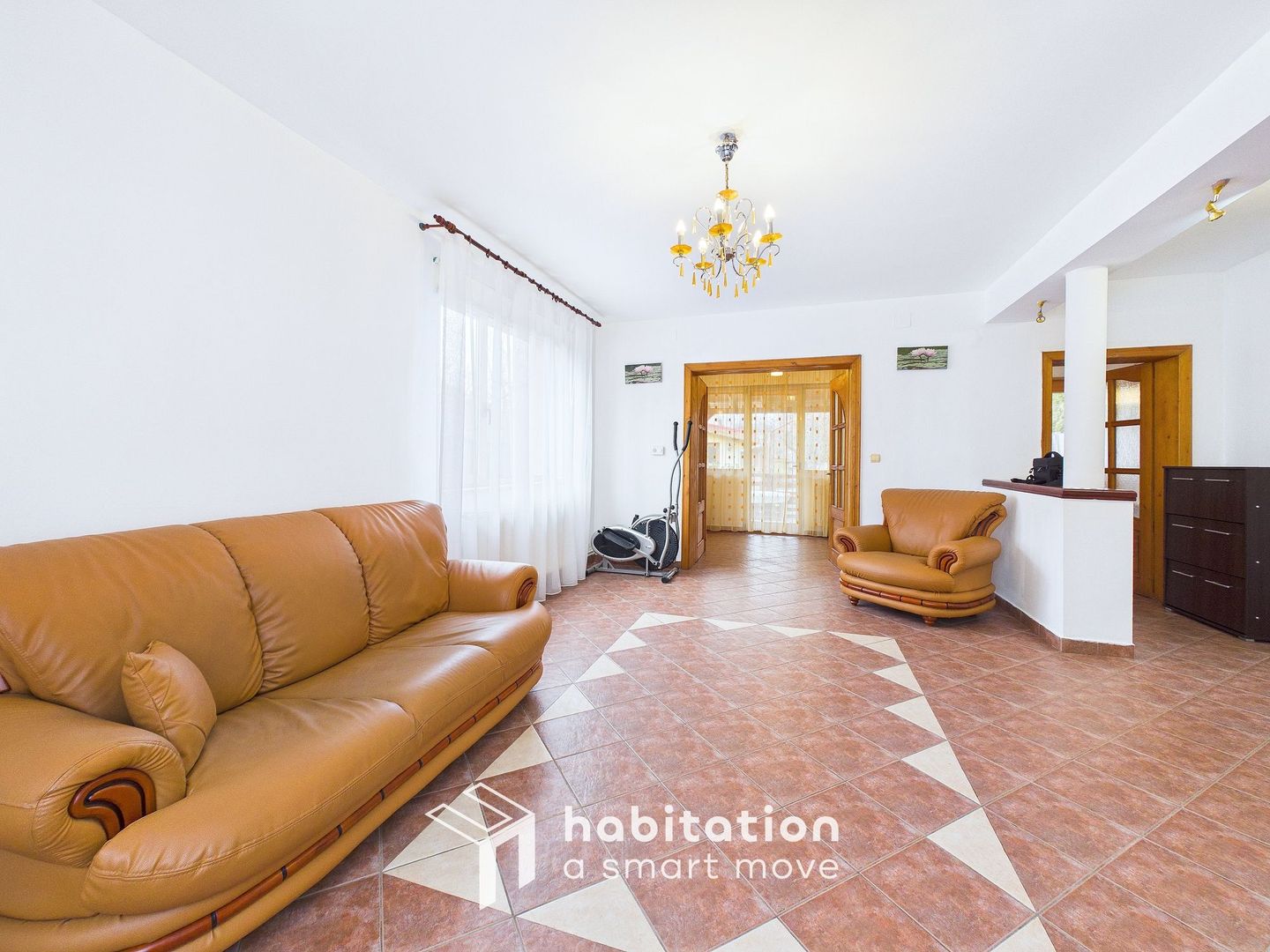 Casă ideală familie sau birou, cu curte și garaj | Braytim - Fratelia - Poză 2