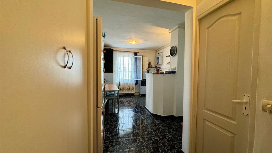 Decomandat, 2 bai, balcon, pivnita, Ungheni, Mures - Poză 7