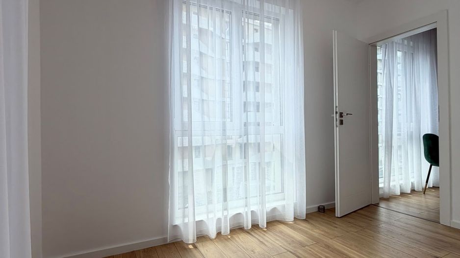 Apartament 2 camere, balcon, etaj intermediar, garaj, zona Eroilor - Poză 7