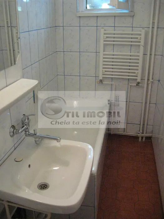 Apartament  de vanzare 2 camere Alexandru cel Bun 42 mp - Poză 3