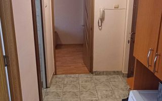 Apartament cu 2 camere, etaj intermediar, lift și balcon, zona Minerva - Poză 5