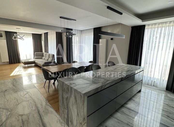 Vila de LUX cu 7 camere IANCU NICOLAE - Poză 7