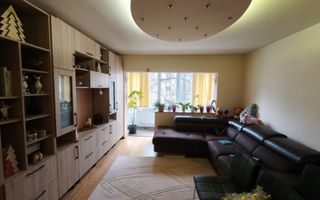 Steaua | 4 Camere | Etaj Intermediar | Decomandat | Mobilat si Utilat. - Poză 1