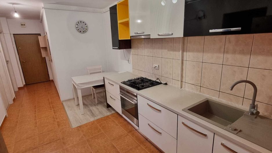 Apartament insorit, centrala termica proprie, boxa depozitare la subsol. - Poză 5