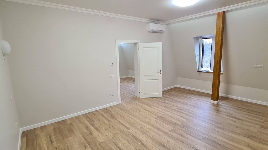 Bulevardul Dacia - Piata Romana | 4 Camere | 2 Bai | Parcare - Poză 10