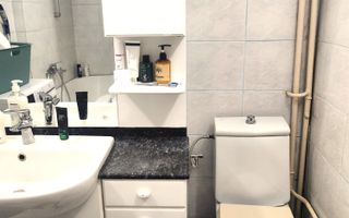 Apartament de 3 camere, 90mp, vedere urbană - Poză 12