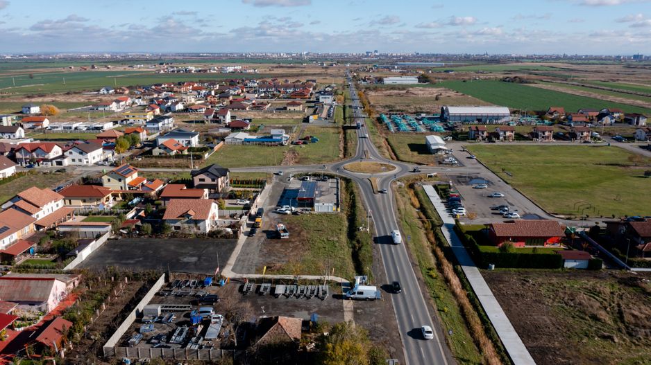 Teren intravilan pe artera principală în Săcălaz - Poză 5