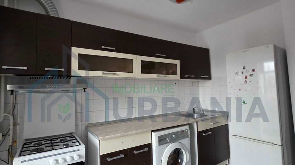 Inchiriez (garsoniera) Apartament 1 camera decomandat Nicolina - Poză 4