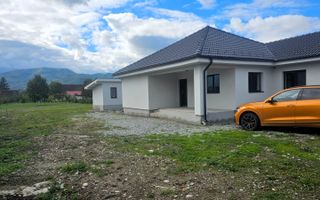 Casa Individuala pe un singur nivel cu 2200 mp de curte, in Săcel - Poză 3