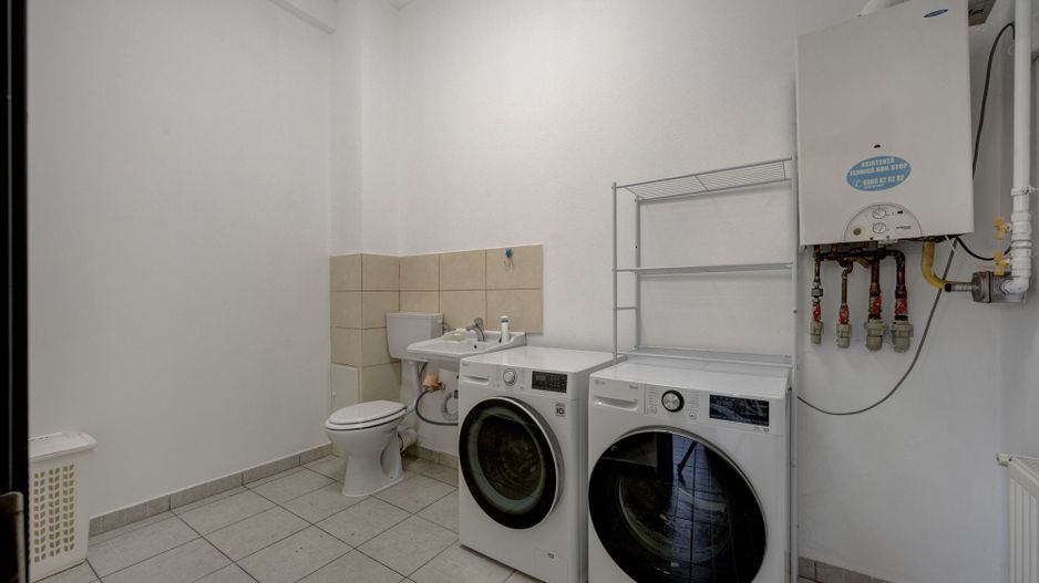 SI CASA SI AFACERE totul sub același acoperiș in Sector 5/Sălaj - LIDL - Poză 17