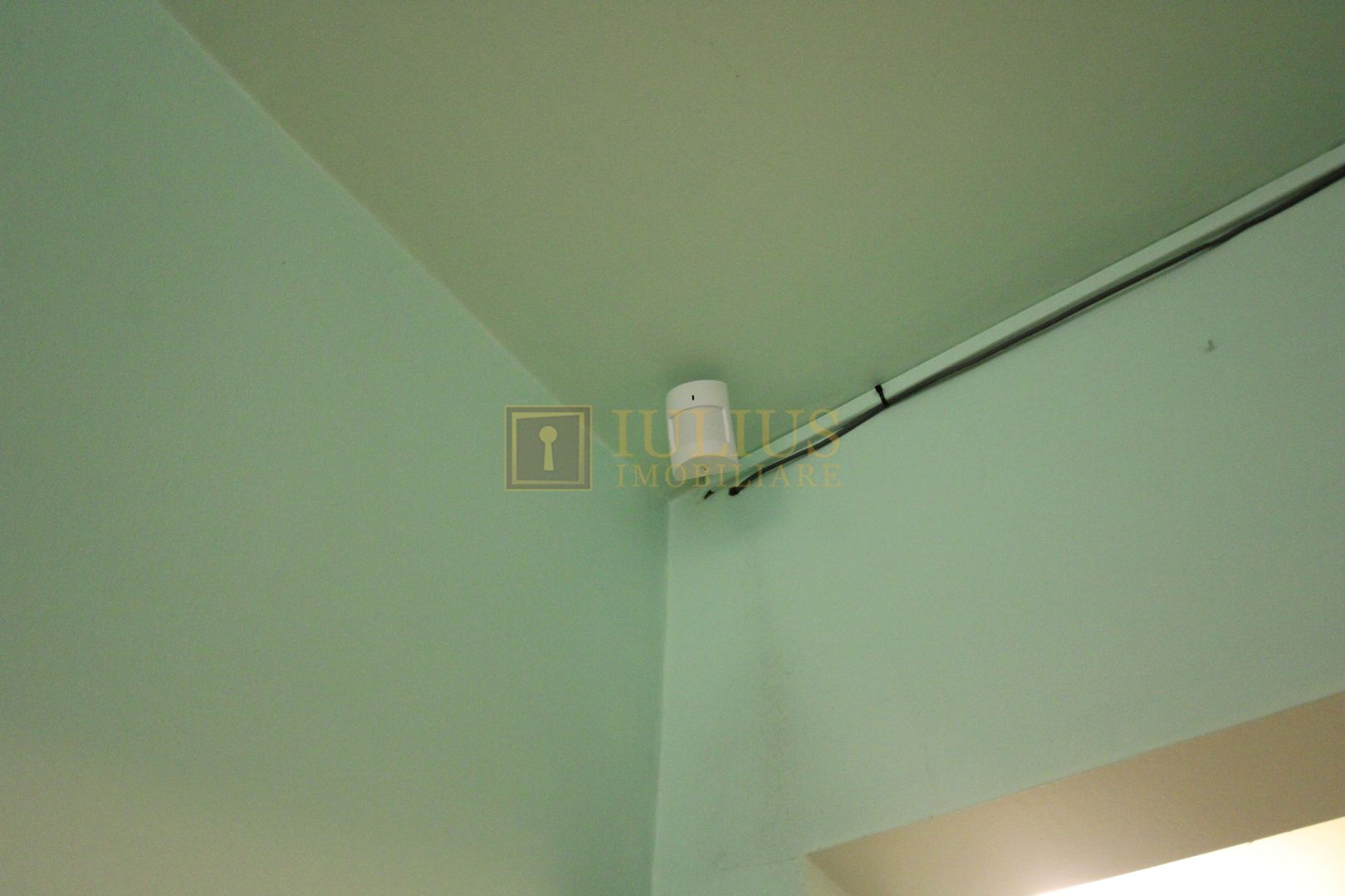 3 camere, clima, contra cost posibilitate garaj. - Poză 32