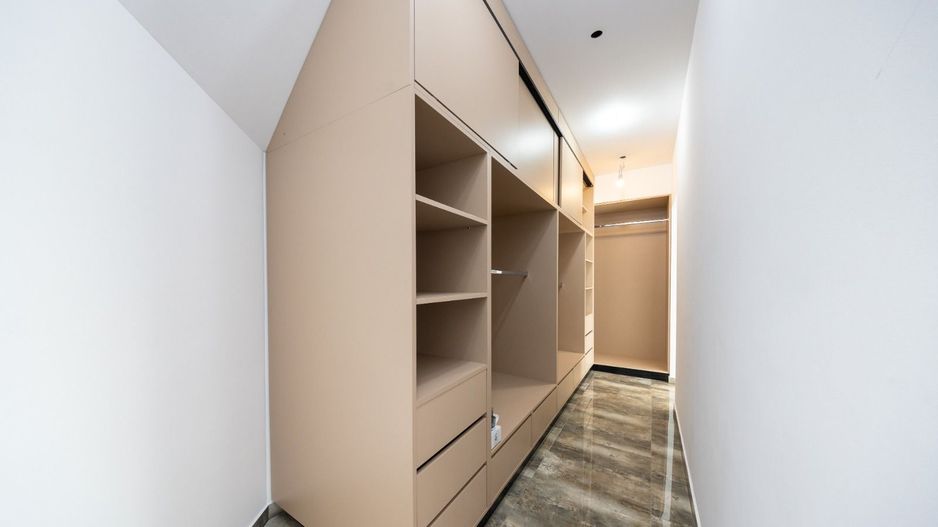 Casa 6 dormitoare+4 bai -1500 mp teren-Sacele - Poză 31