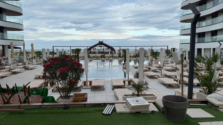 De vanzare apartament 2 camere Casa Del Mar - Mamaia Nord - Poză 2