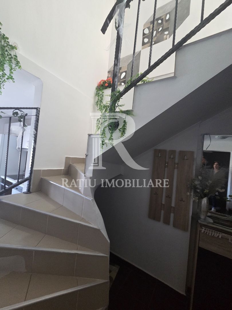 Apartament la casa cu 4 camere | Iosia | Oradea - Poză 2