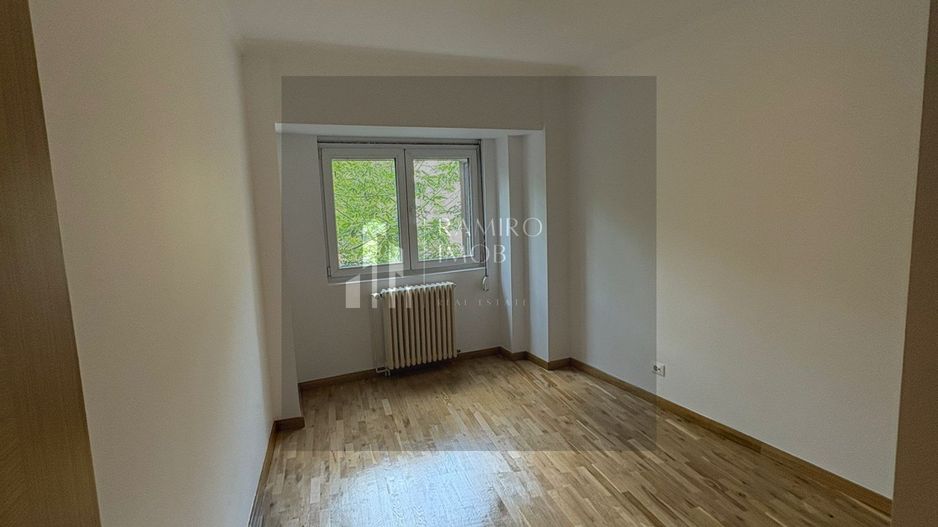 4 camere  etaj 1 /450 m METROU UNIRII - Poză 5