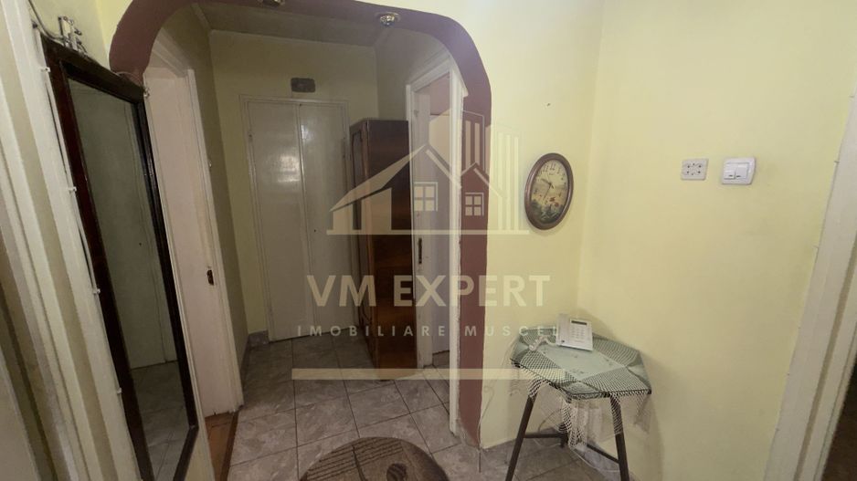 APARTAMENT 2 CAMERE ETAJ 4 ZONA ULTRACENTRALĂ CAMPULUNG - Poză 12