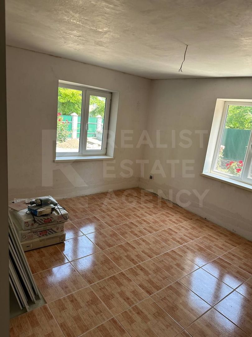 Vânzare 2 case pe un teritoriu, situată pe satul. Marandeni. - Poză 21