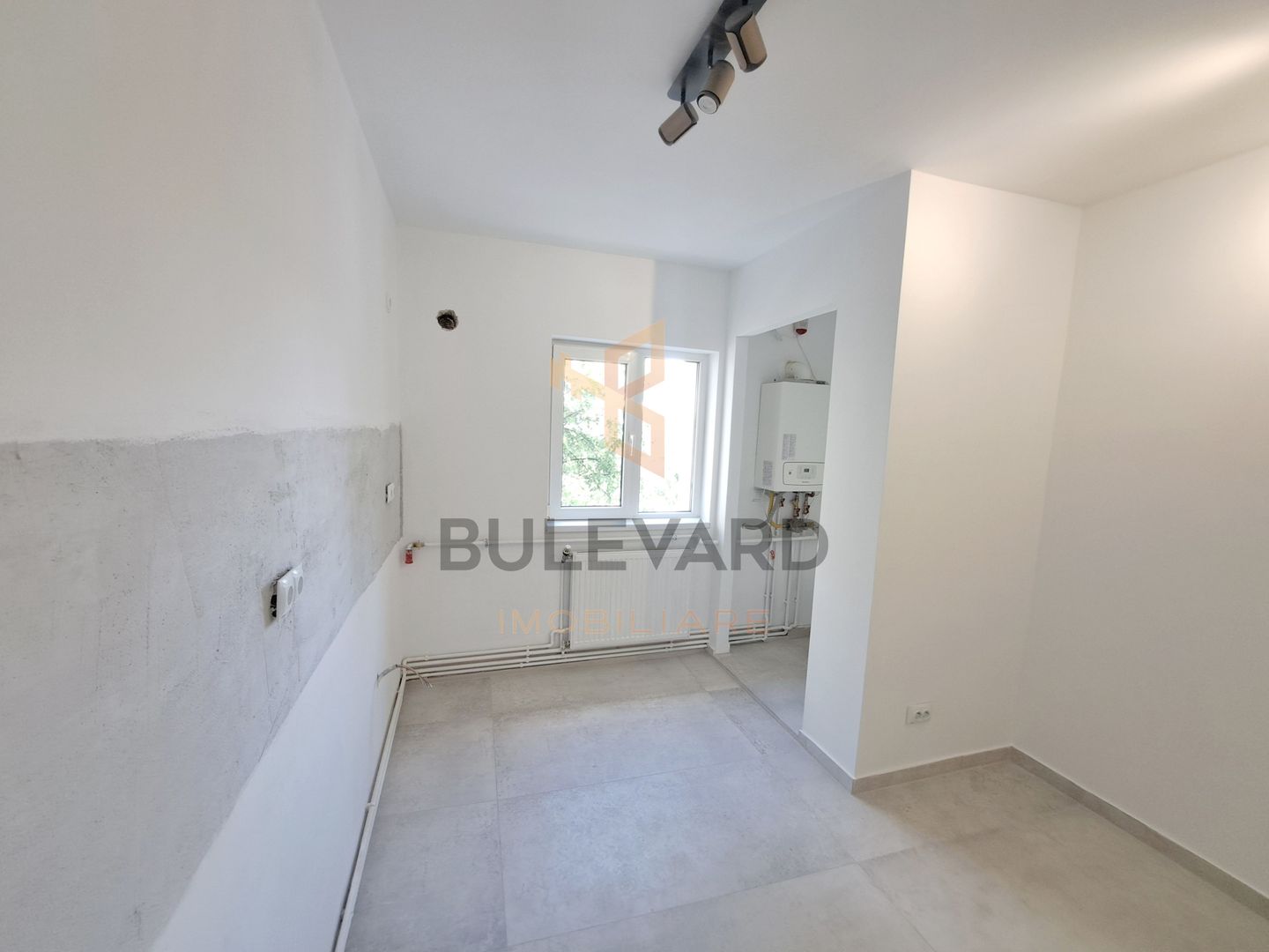 Apartament 3 camere zona Piata Cipariu! Renovat! - Poză 16