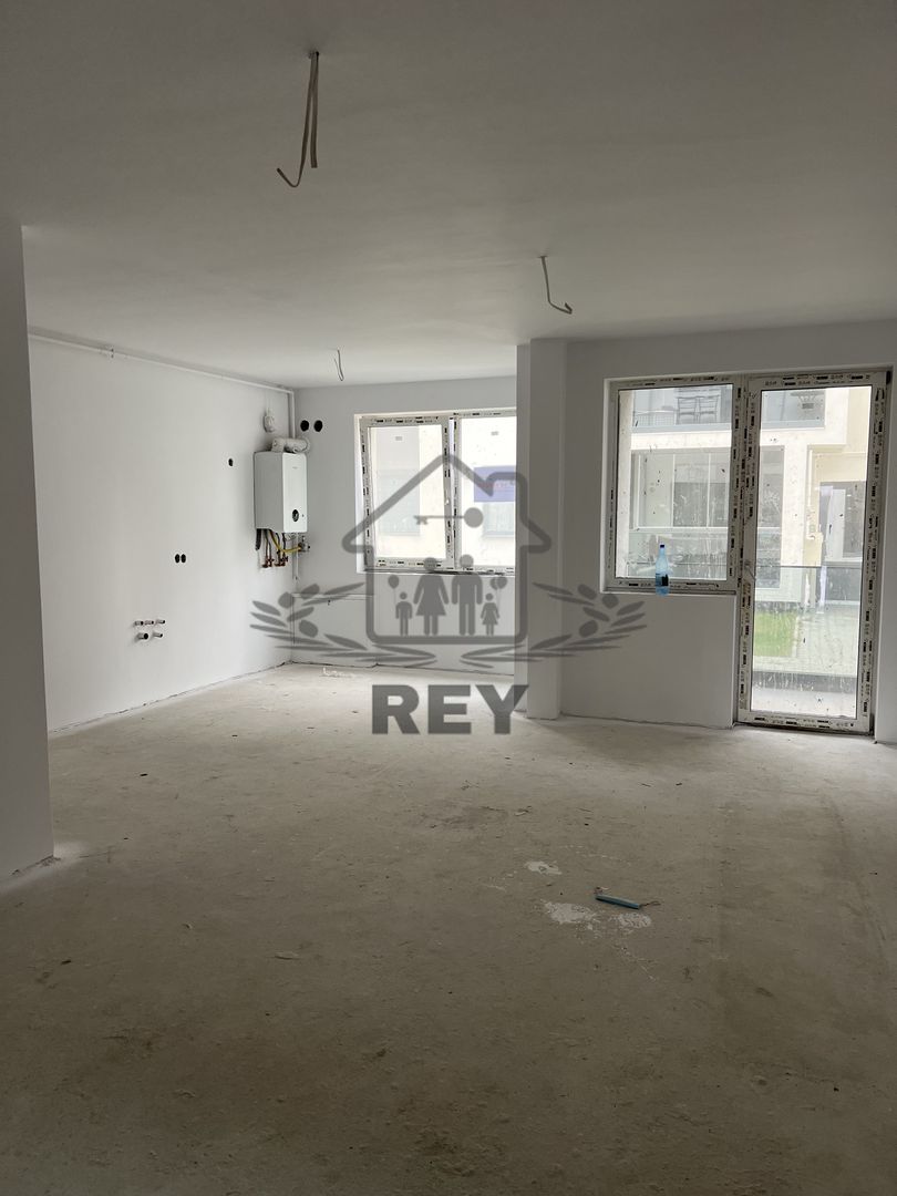 Apartament 3 camere,2 bai,2 balcoane, loc de parcare,Selimbar/Primarie - Poză 3