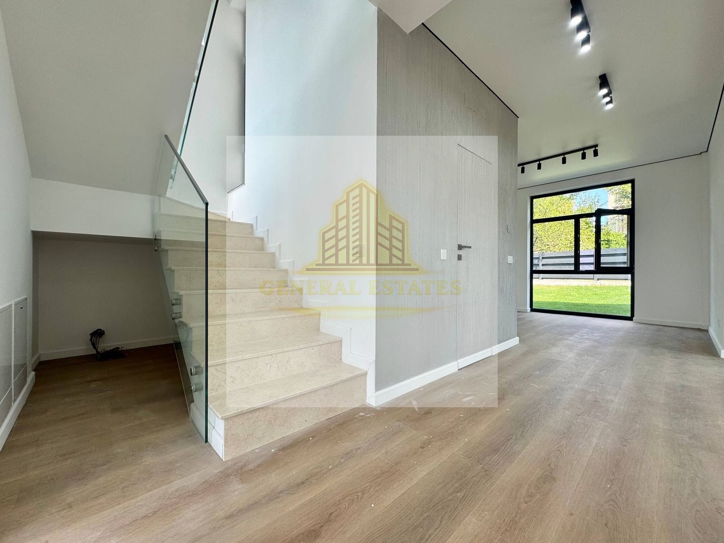 Vânzare Casă în 2 Nivele  - 160 m.p - Vișan. - Poză 8