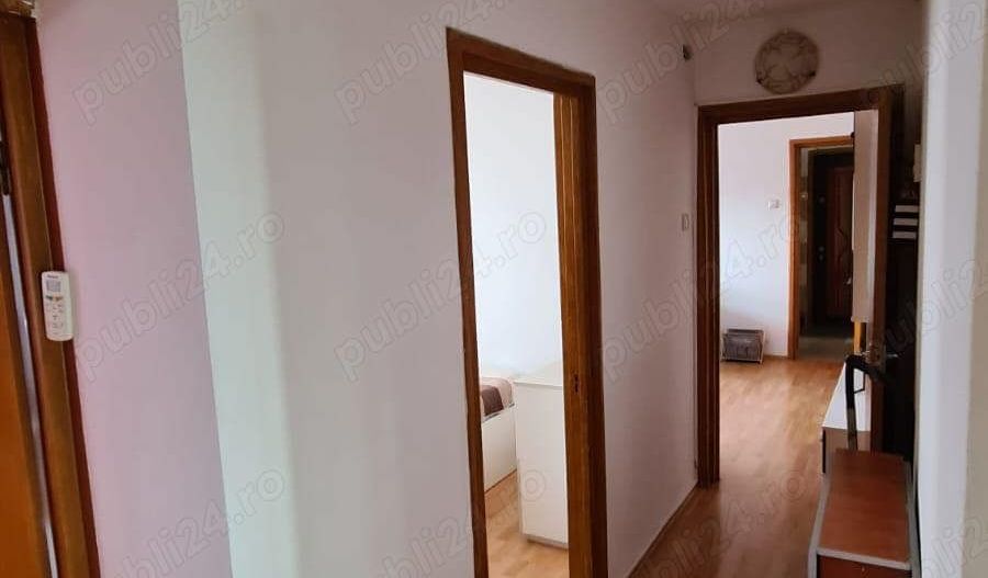 De vânzare Apartament 4 camere - Poză 3