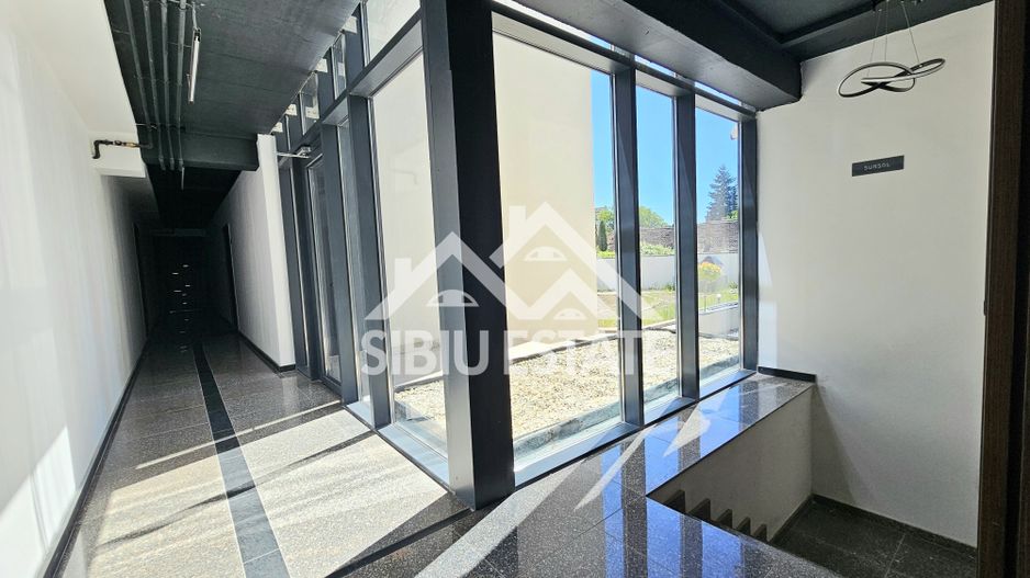 Apartament Premuim 3 camere garaj Sibiu central - Poză 9
