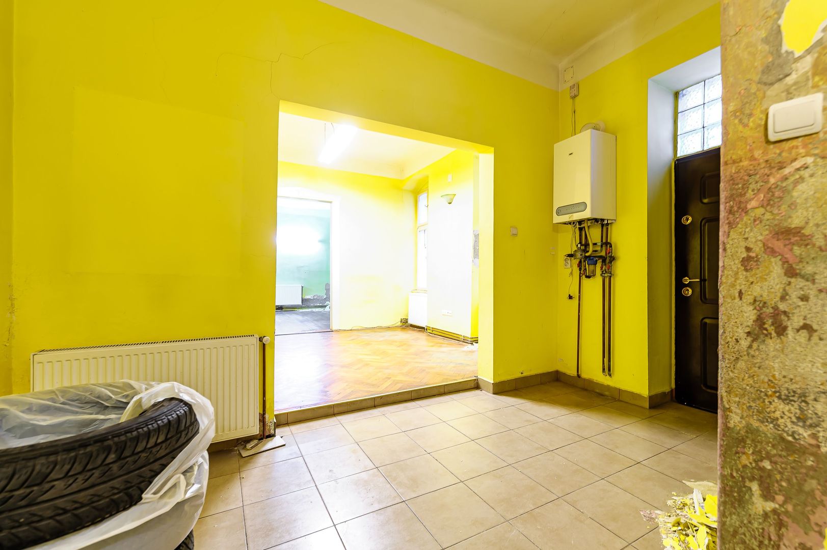 Spațiu de birouri situat pe strada N. Bălcescu. - Poză 3