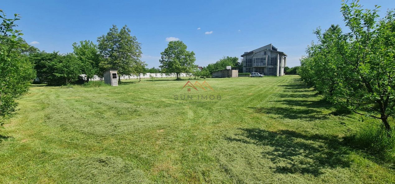 Vila deosebita, D+P+E+M, nefinalizata, 10 camere,2838m2, negociabil - Poză 15