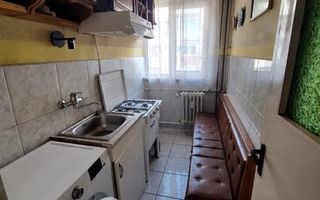 Apartament 3 camere zona Dacia etaj 2 - Poză 3
