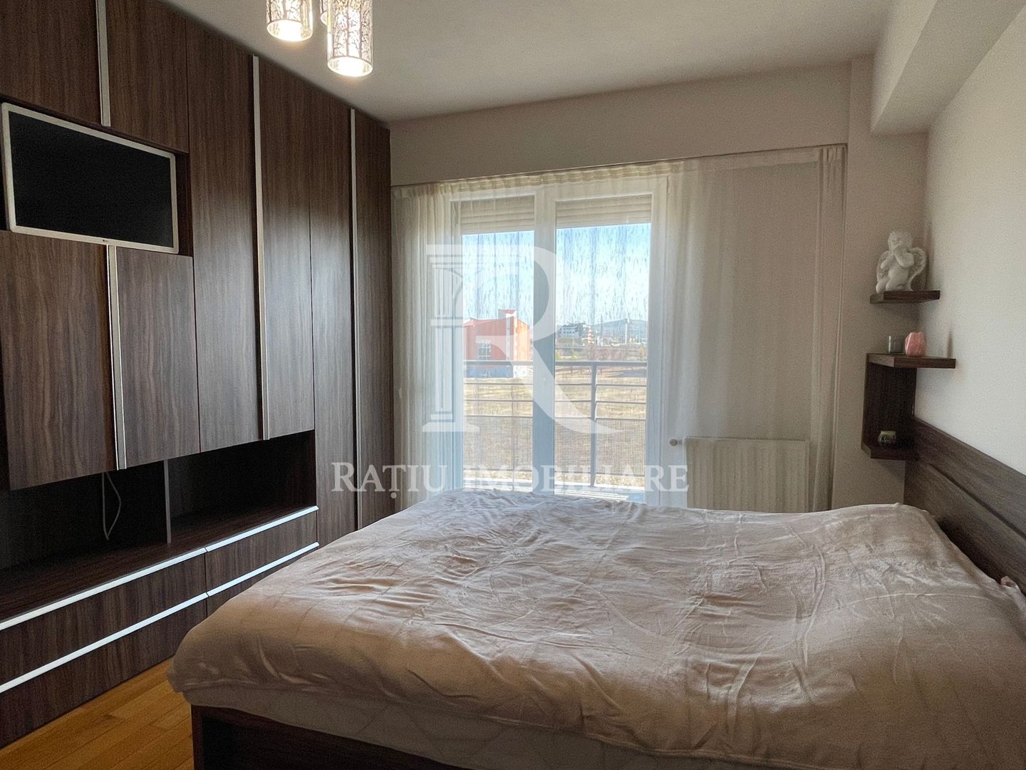 Apartament cu 3 camere | 2 Parcări Subterane | Nufărul | Oradea - Poză 12