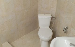 Oportunitate Unică! Vilă Spațioasă lângă Podul Grant, Ideală pentru Birouri - Poză 5