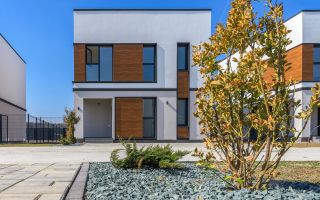 VILĂ INDIVIDUALĂ CU PANOURI FOTOVOLTAICE | COMPLEX CU PISCINA | TUNARI - Poză 1