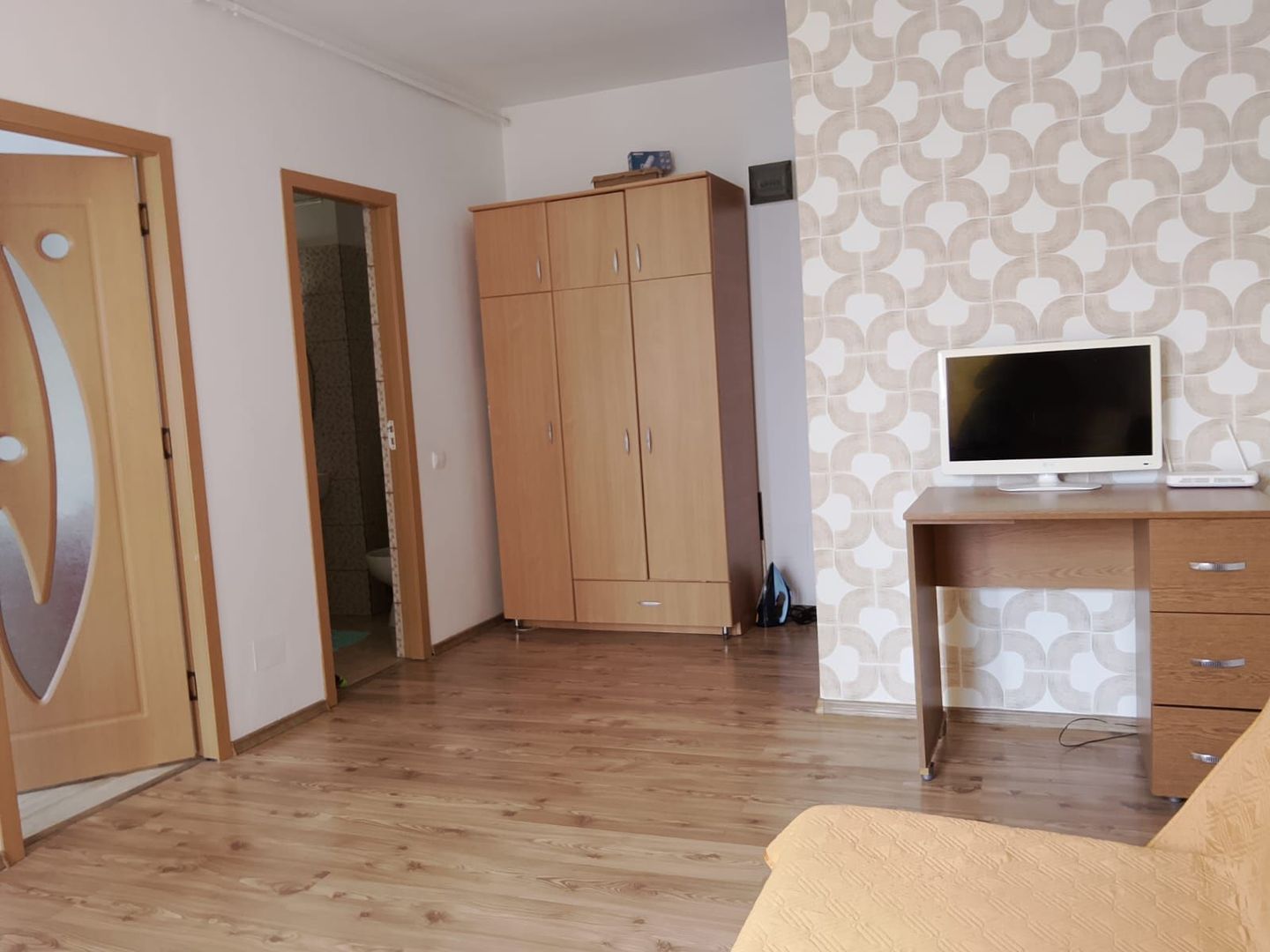Garsoniera, cu Centrala. Confort 1,  Zona Obregia, Grand Arena.  An 2015. - Poză 3