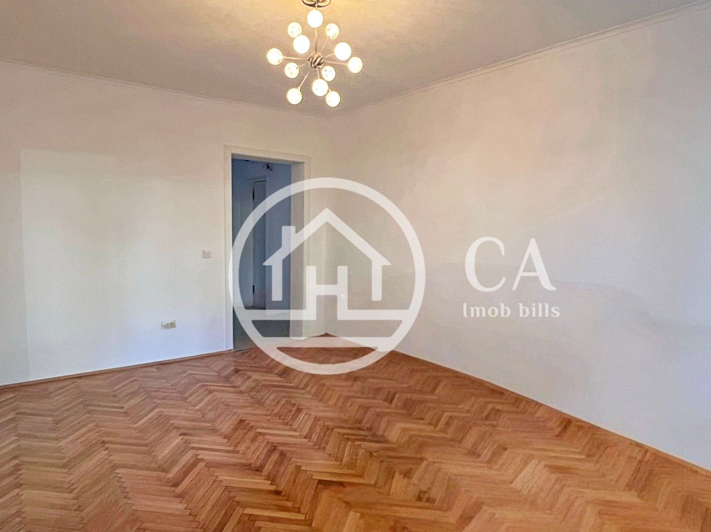 Apartament cu 3 camere de vânzare in cartierul Rogerius, Oradea - Poză 8