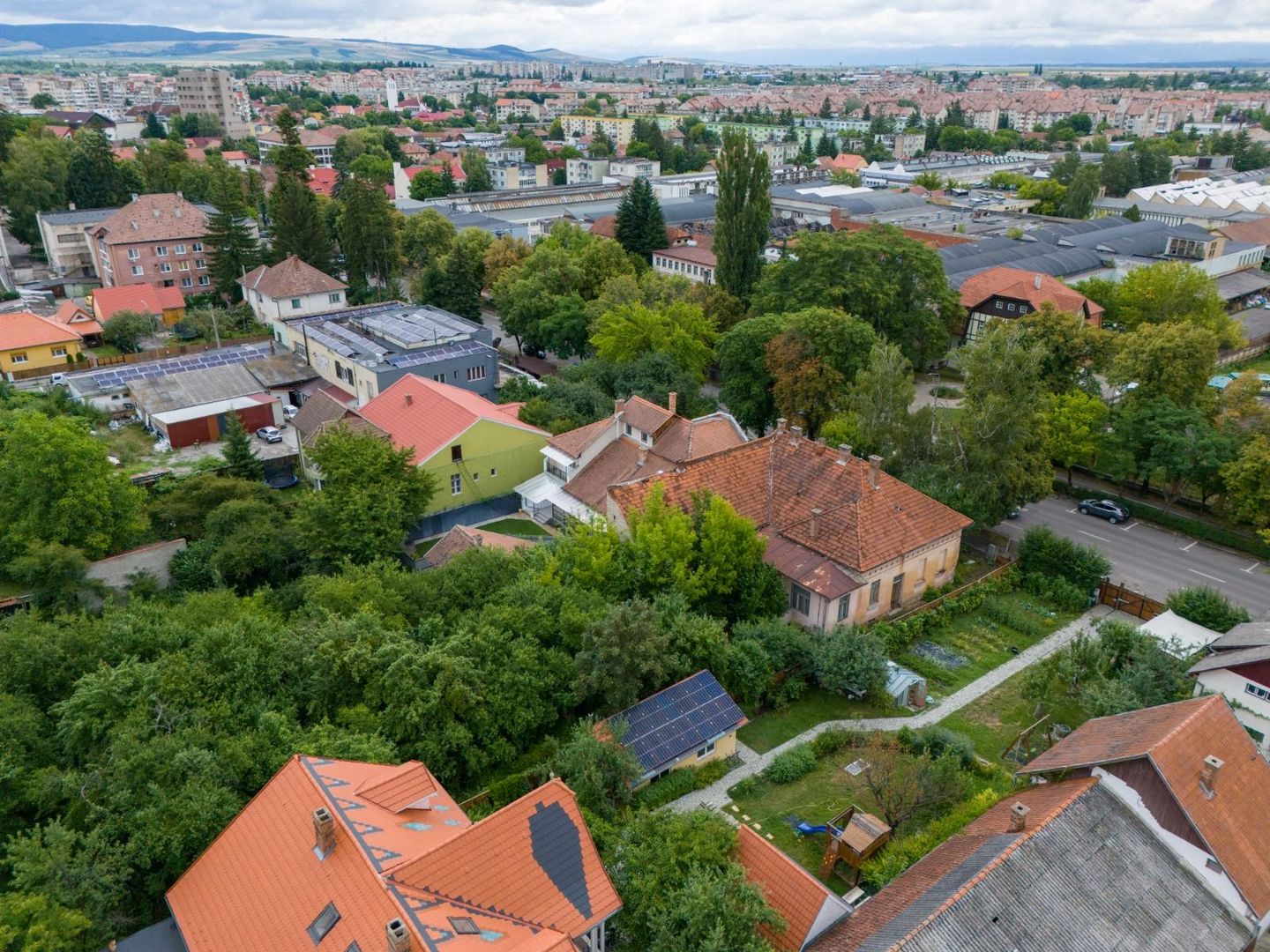 Casă spațioasă în centrul orașului Sfântu Gheorghe | Teren 1300 mp - Poză 22