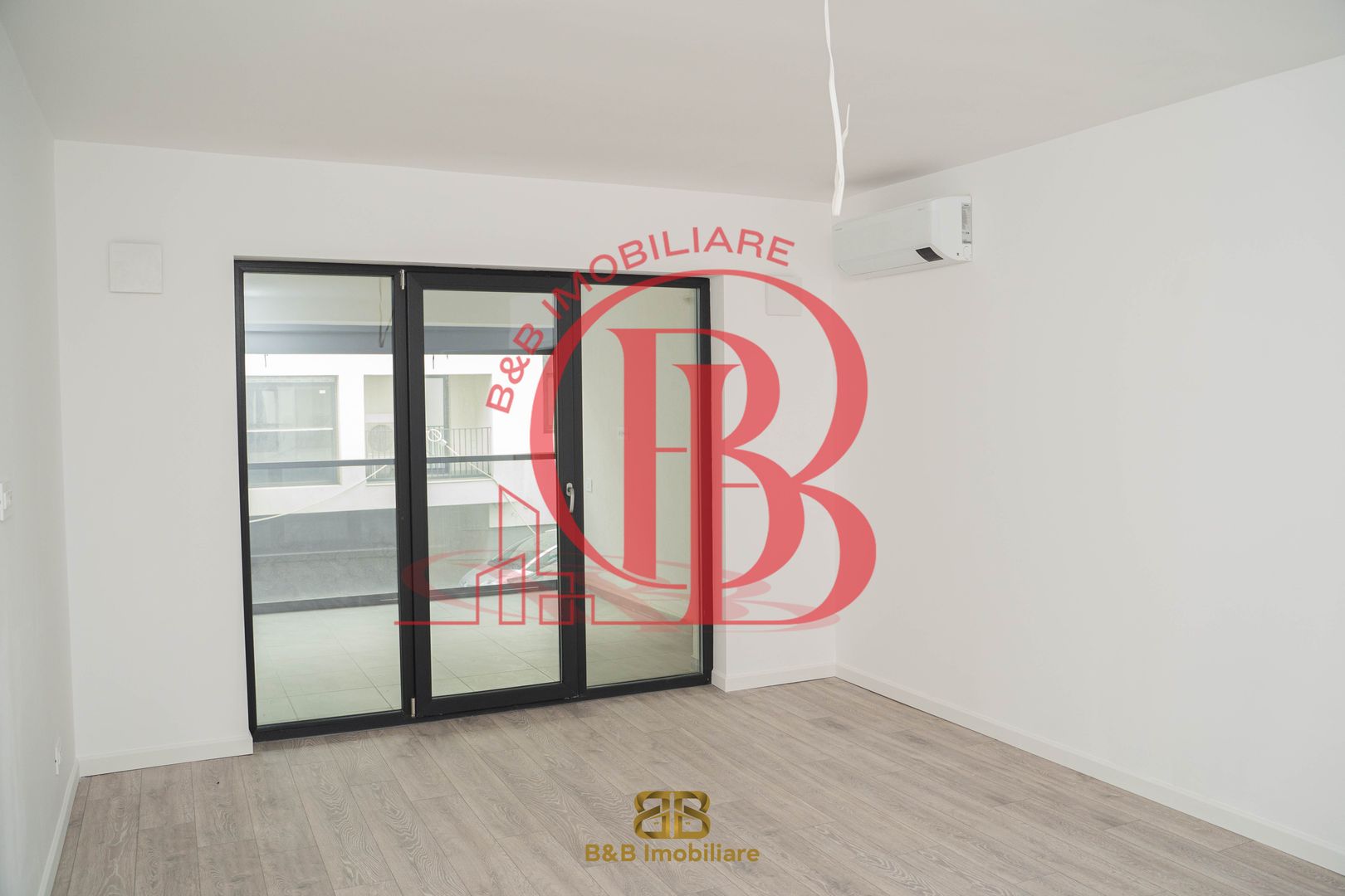 3 camere 2 bai pompa caldura panouri solare - Poză 9