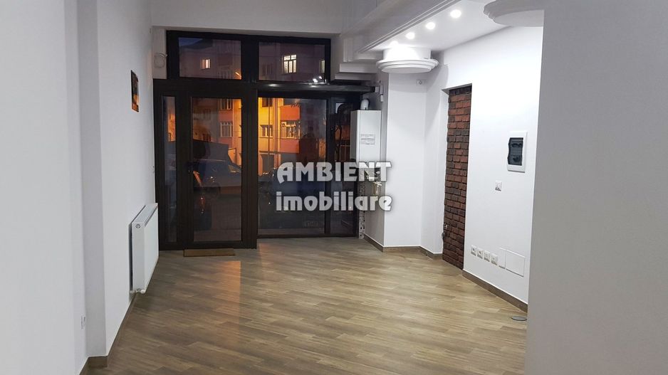 DE INCHIRIAT - Spatiu comercial/birouri, zona CRUCEA GARII; - Poză 4