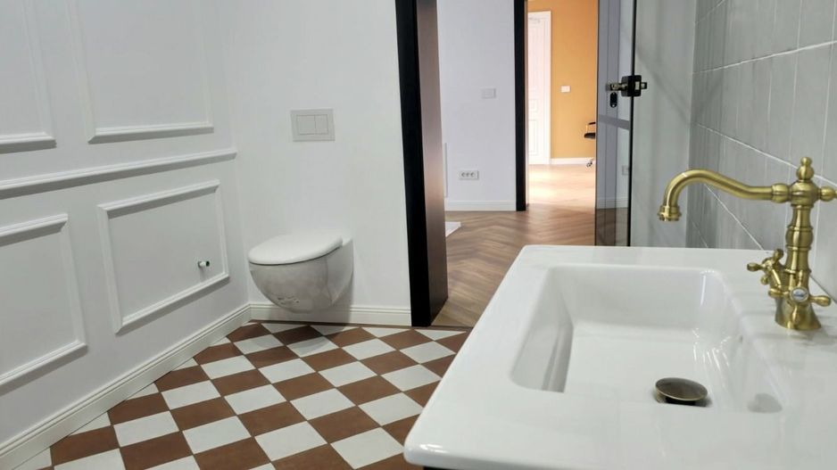 Casă renovată integral – ideală pentru activități profesionale - Poză 13