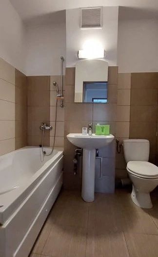 Freidorf | 4 camere | Decomandat | Etaj 1  | Centrala Proprie. - Poză 3