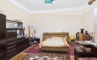 Casă cu 3 camere pentru investiții în Grădiște - Poză 4