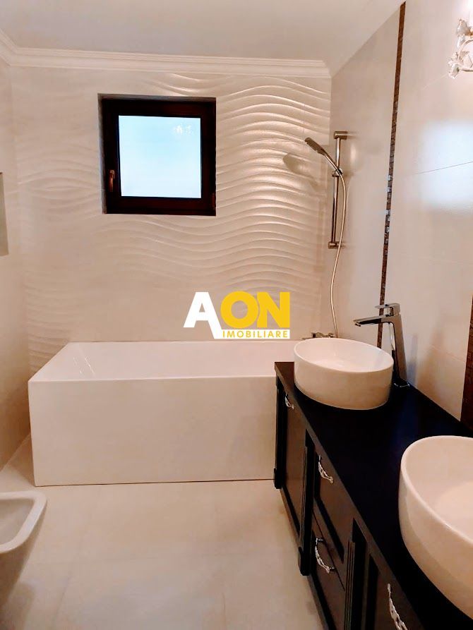 Casa de lux, 1000 mp teren, toate utilitatile, cartierul Cetate - Poză 13