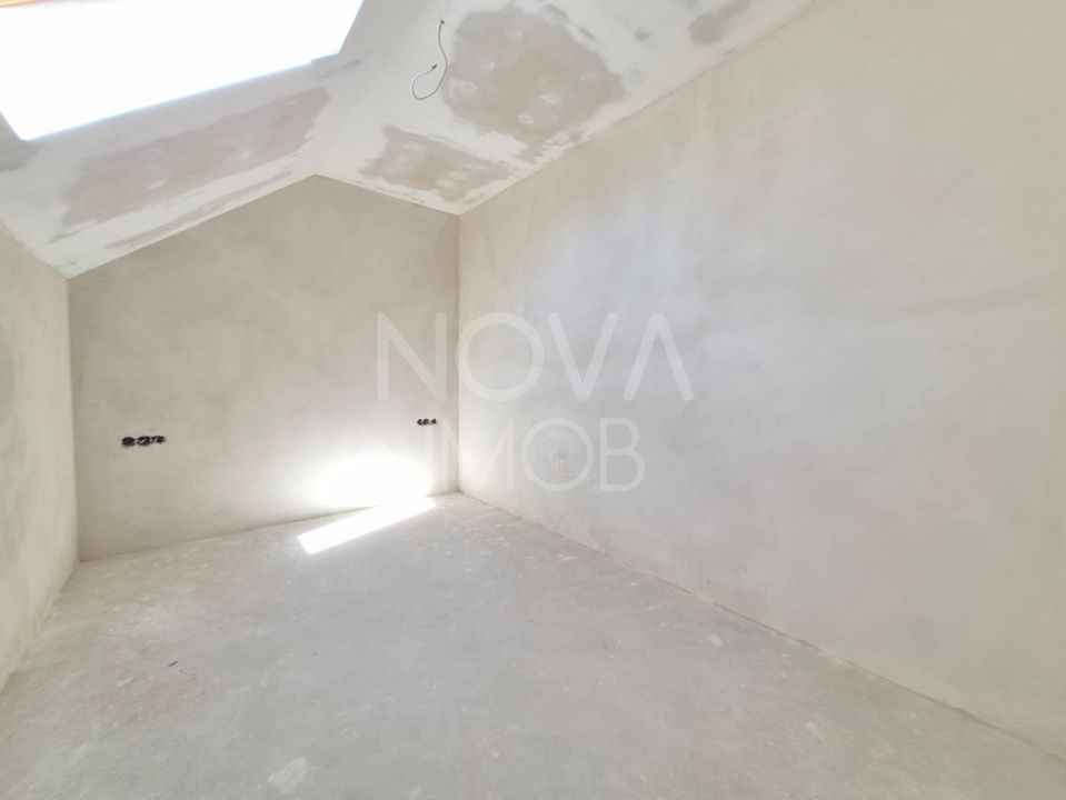 Casa generoasa cu 5 camere, 2 bai, dressing si parcare – Sura Mica - Poză 6