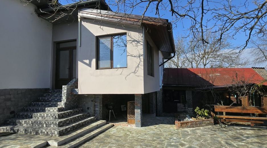 Proprietate de excepție în Lelești – la doar 8 km de Târgu Jiu - Poză 40