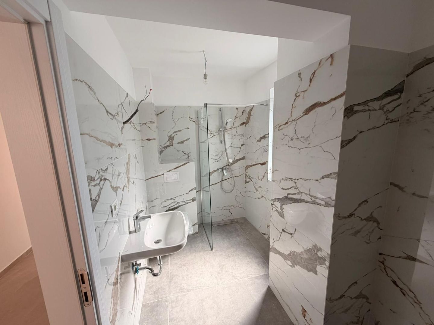 AP. 2 CAMERE, BLOC NOU - TERASA 32 MP, MUTARE IMEDIATA ,COMISION 0% - Poză 7