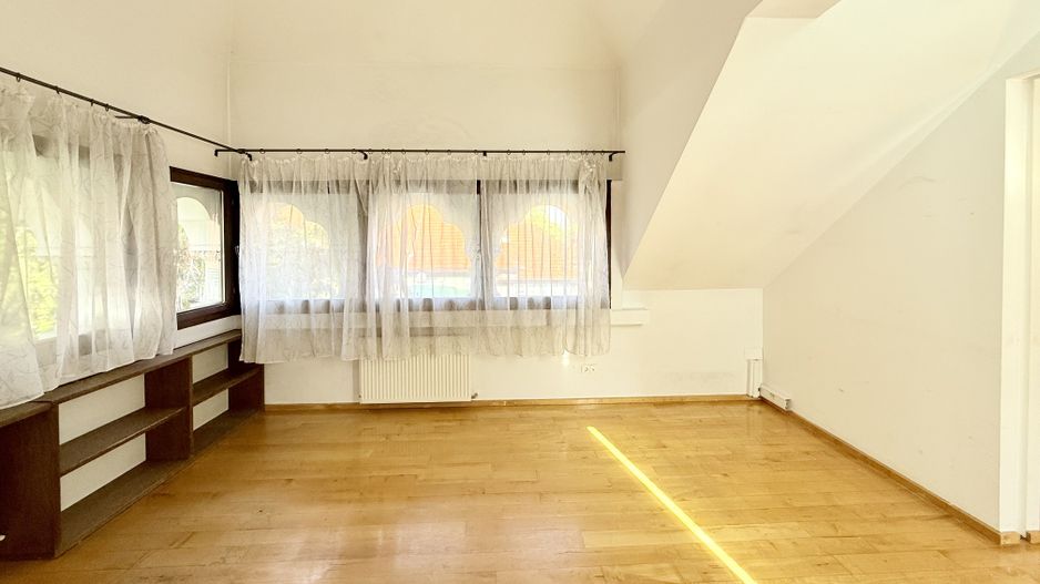 Vilă superbă | Cotroceni | 8 camere terasă și grădină - Poză 23